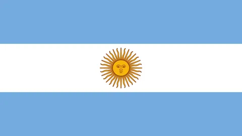 “惊险逆转！萨尔远射破门，VAR判定犯规出示黄牌”